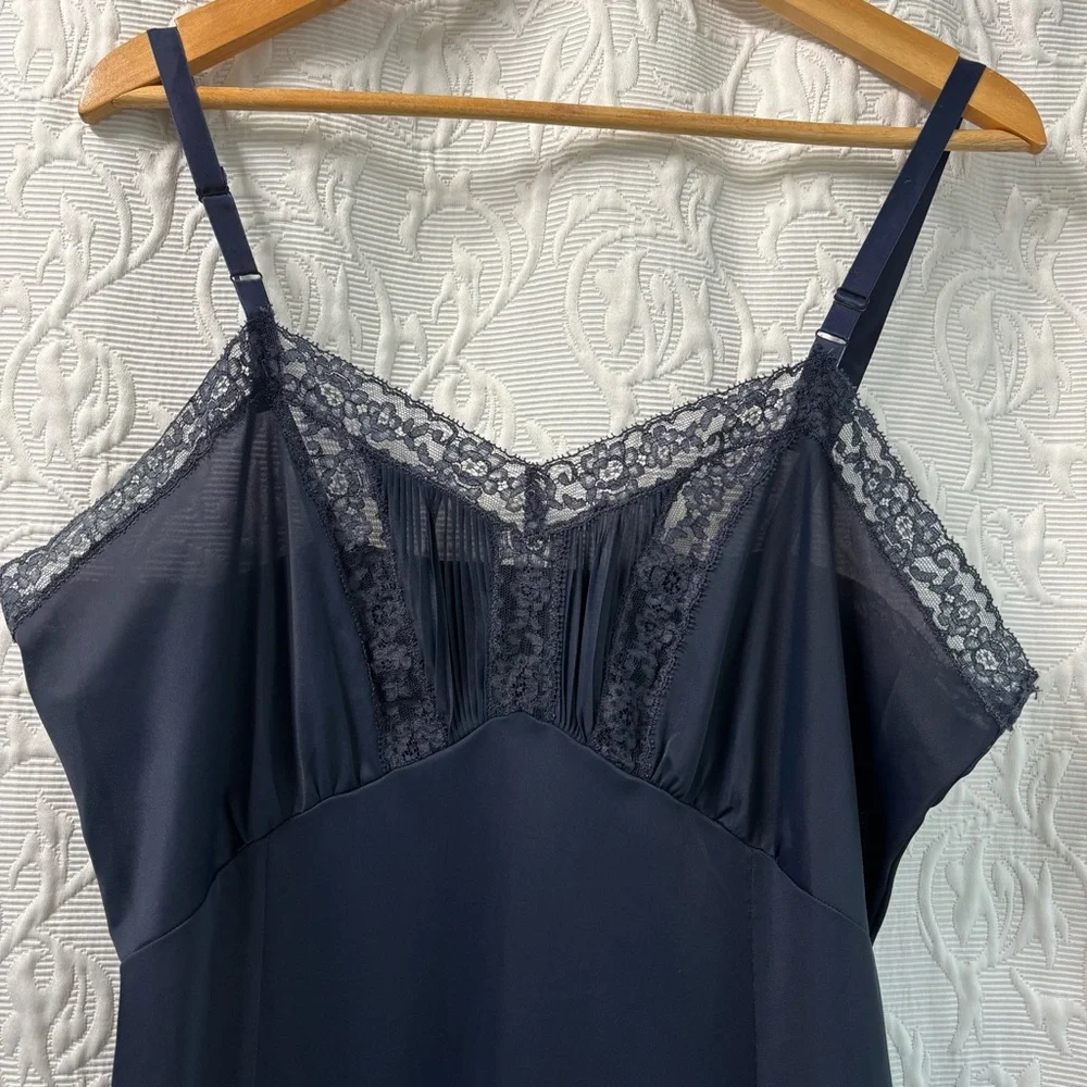 N/A vintage navy